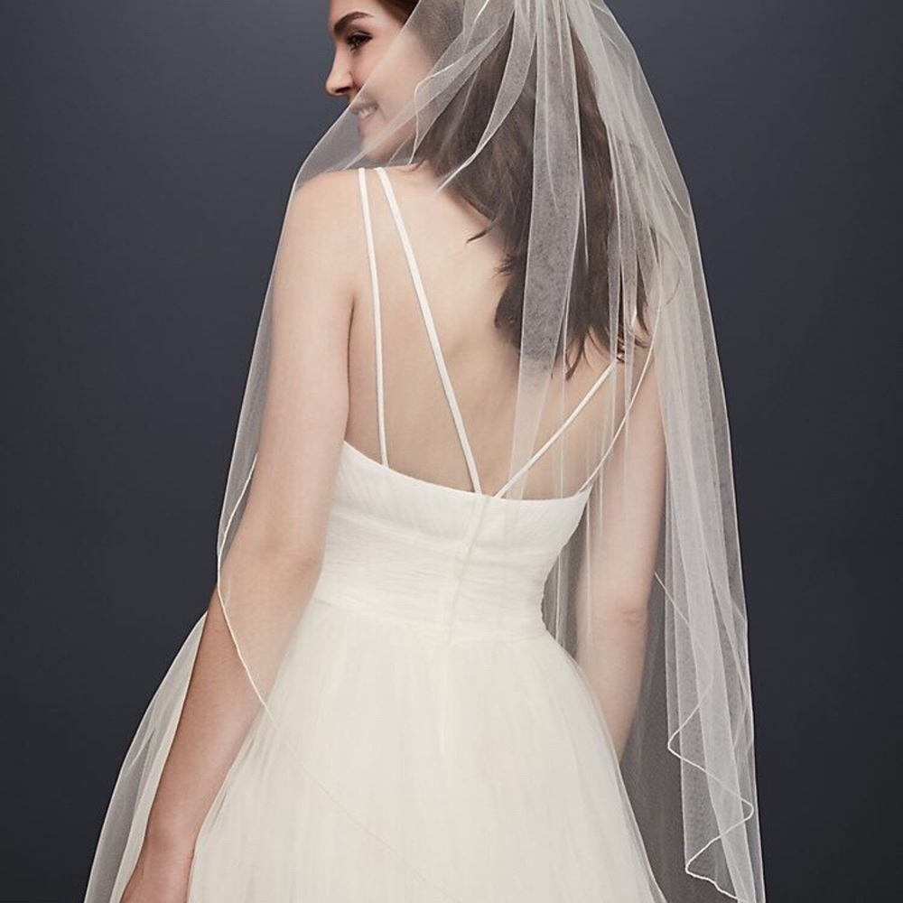 David’s Bridal Champagne Veil - Style 850